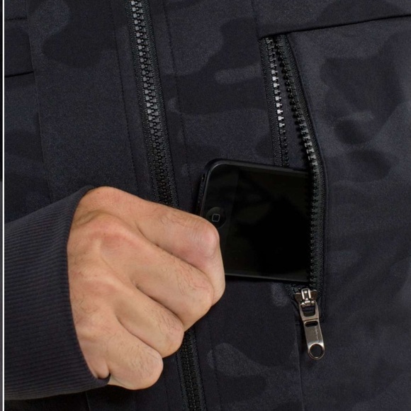 lululemon Men’s Post Gravity Jacket Lay Low Camo Emboss Black - Picture 7 of 16